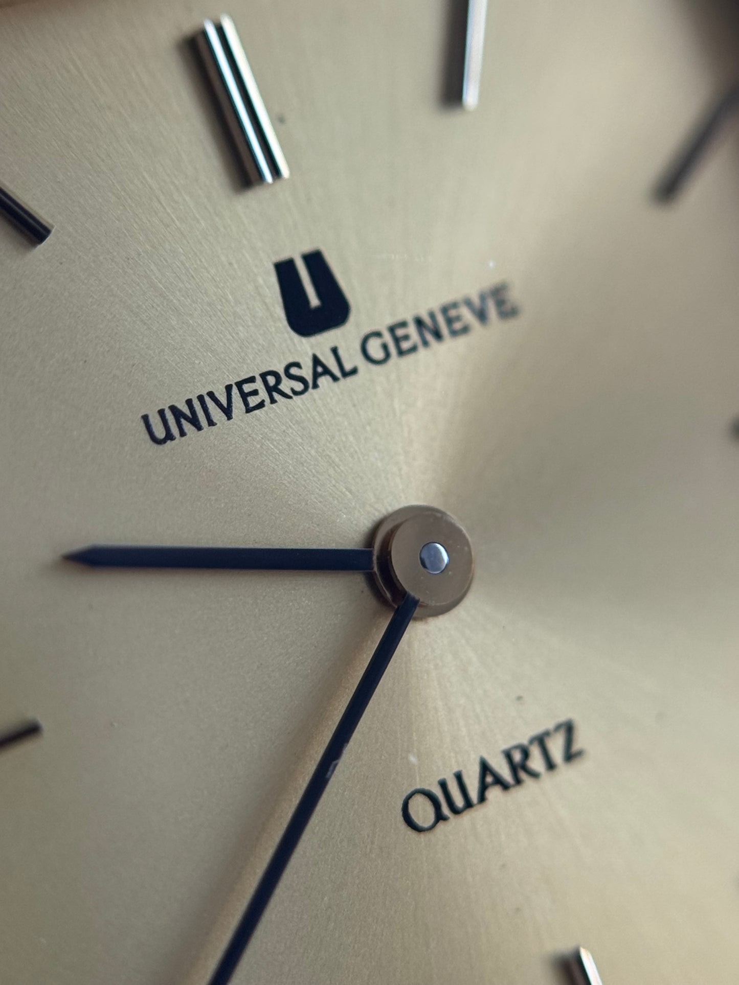 Universal Genève Venise Quartz Plaqué Or